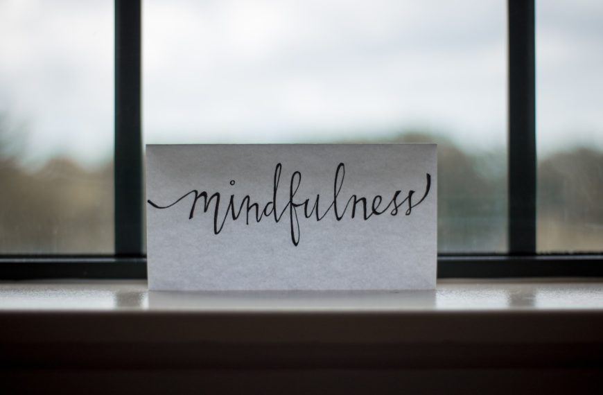Mindfulness-Based Eating Disorder Therapy: What is it and why does it work?